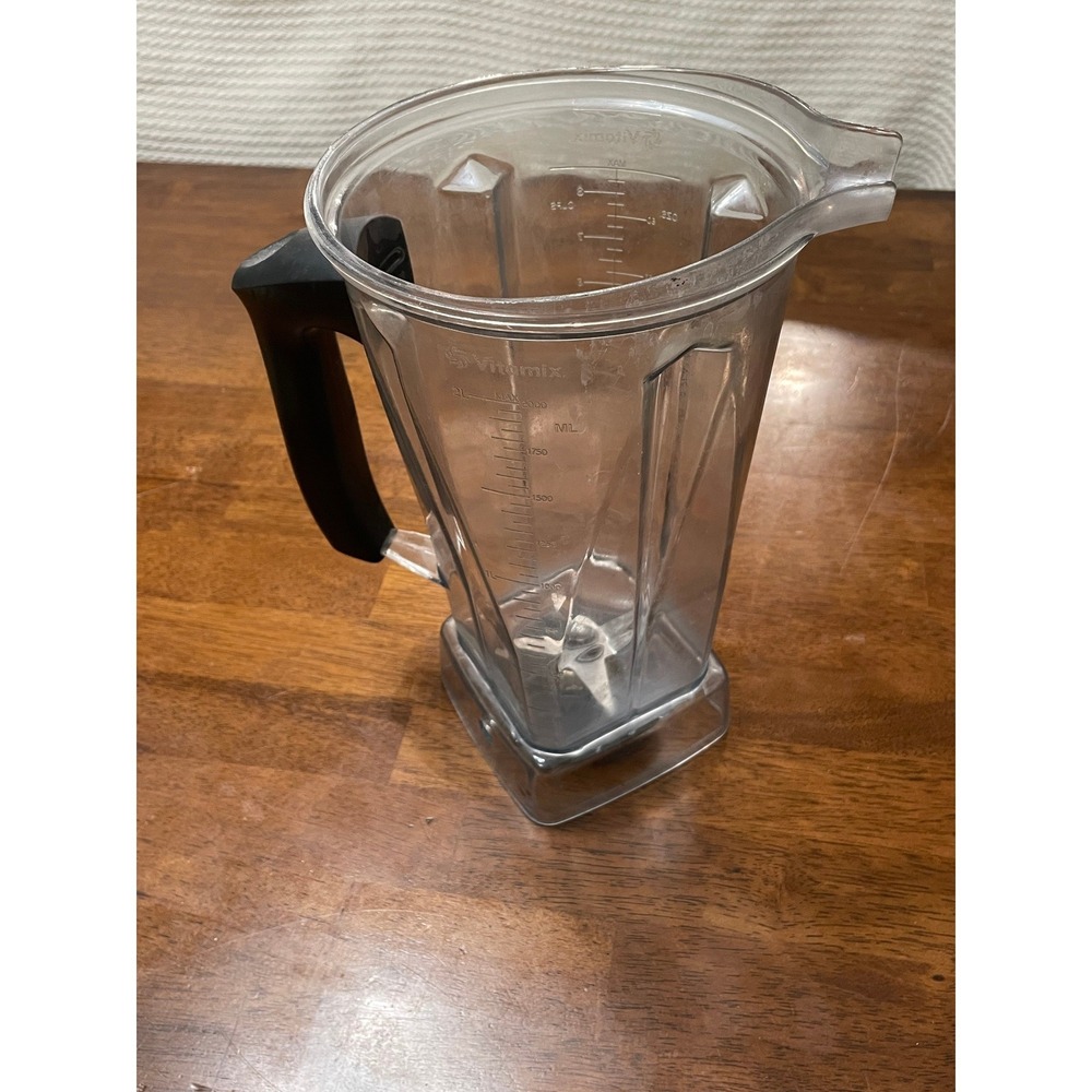Vitamix  OEM 64 oz Clear Blender Container Pitcher with Wet Blade